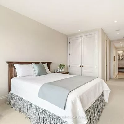 111, Forsythe, 1002 - CO Central, Oakville