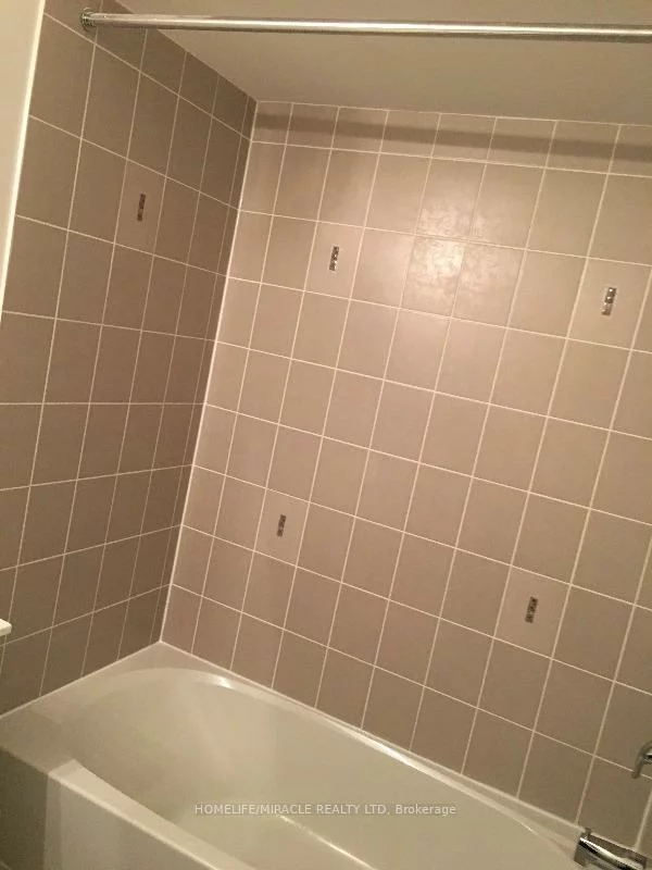 2504, Post, 1015 - RO River Oaks, Oakville