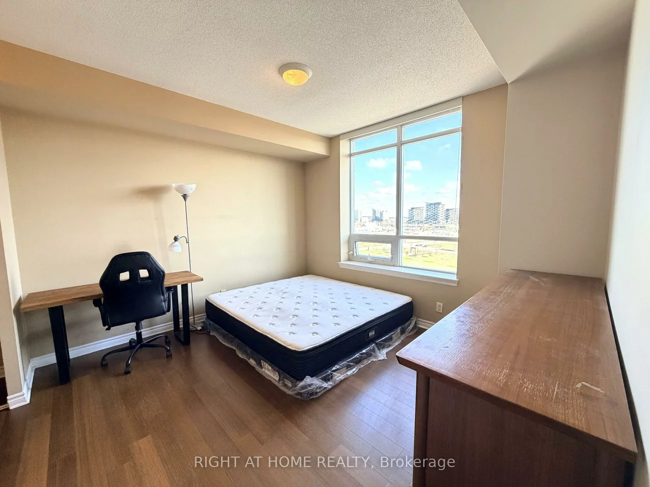 2365, Central Park, 1015 - RO River Oaks, Oakville