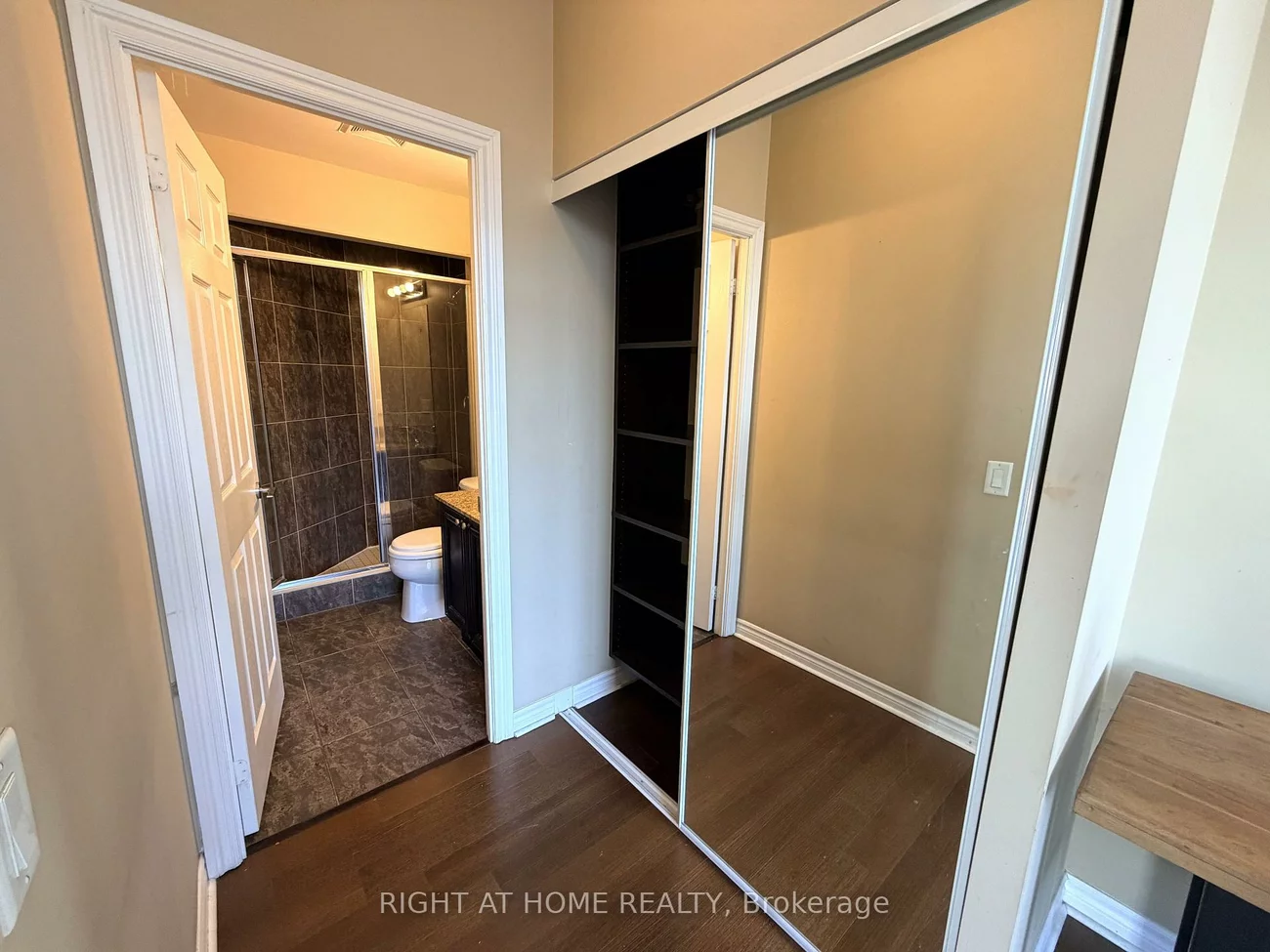 2365, Central Park, 1015 - RO River Oaks, Oakville