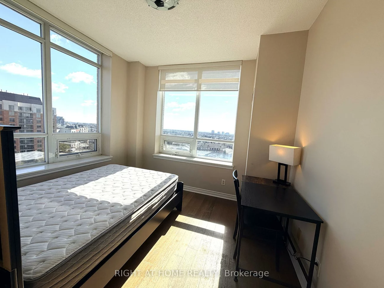 2365, Central Park, 1015 - RO River Oaks, Oakville