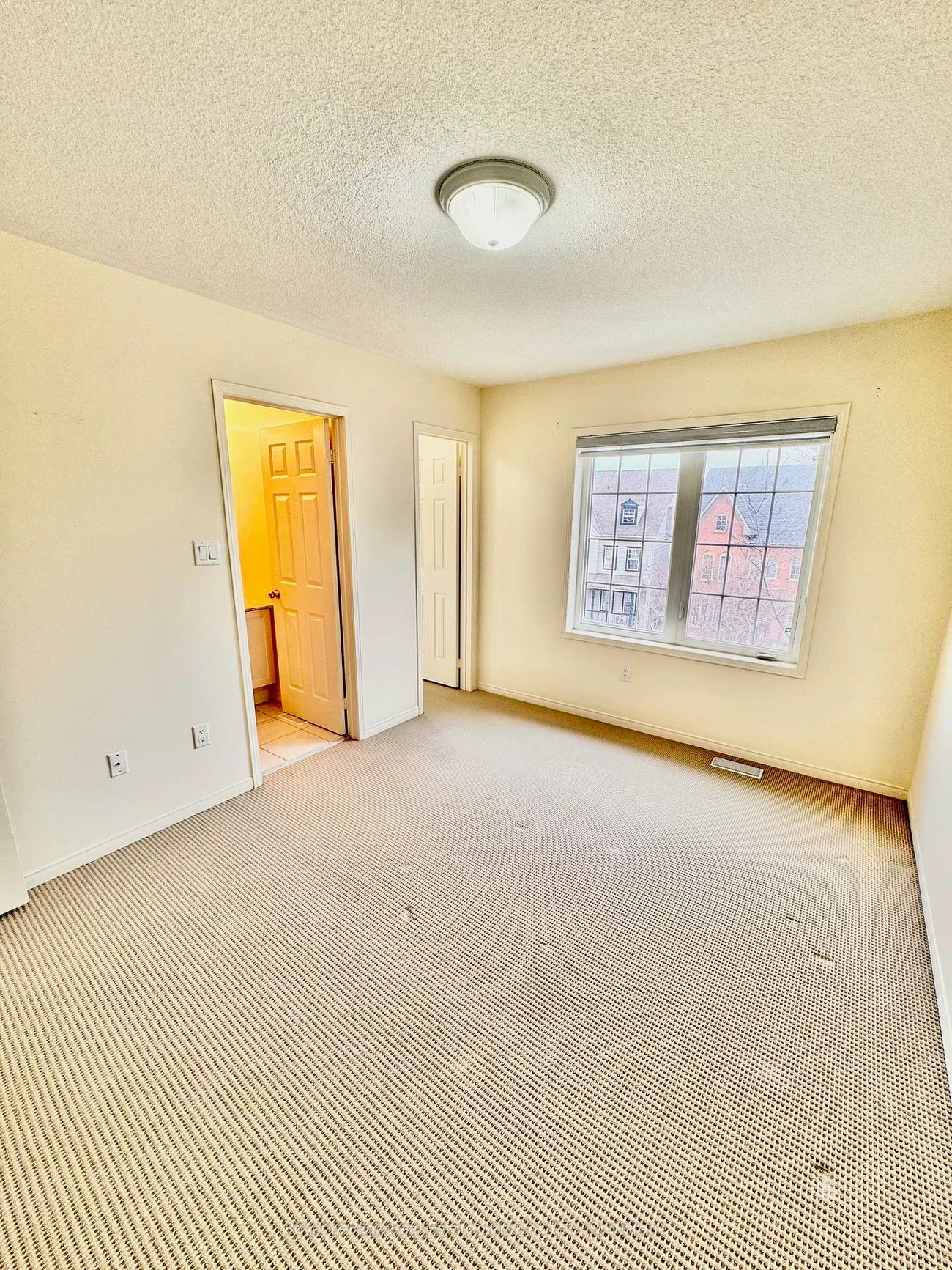 97, Georgian, 1015 - RO River Oaks, Oakville