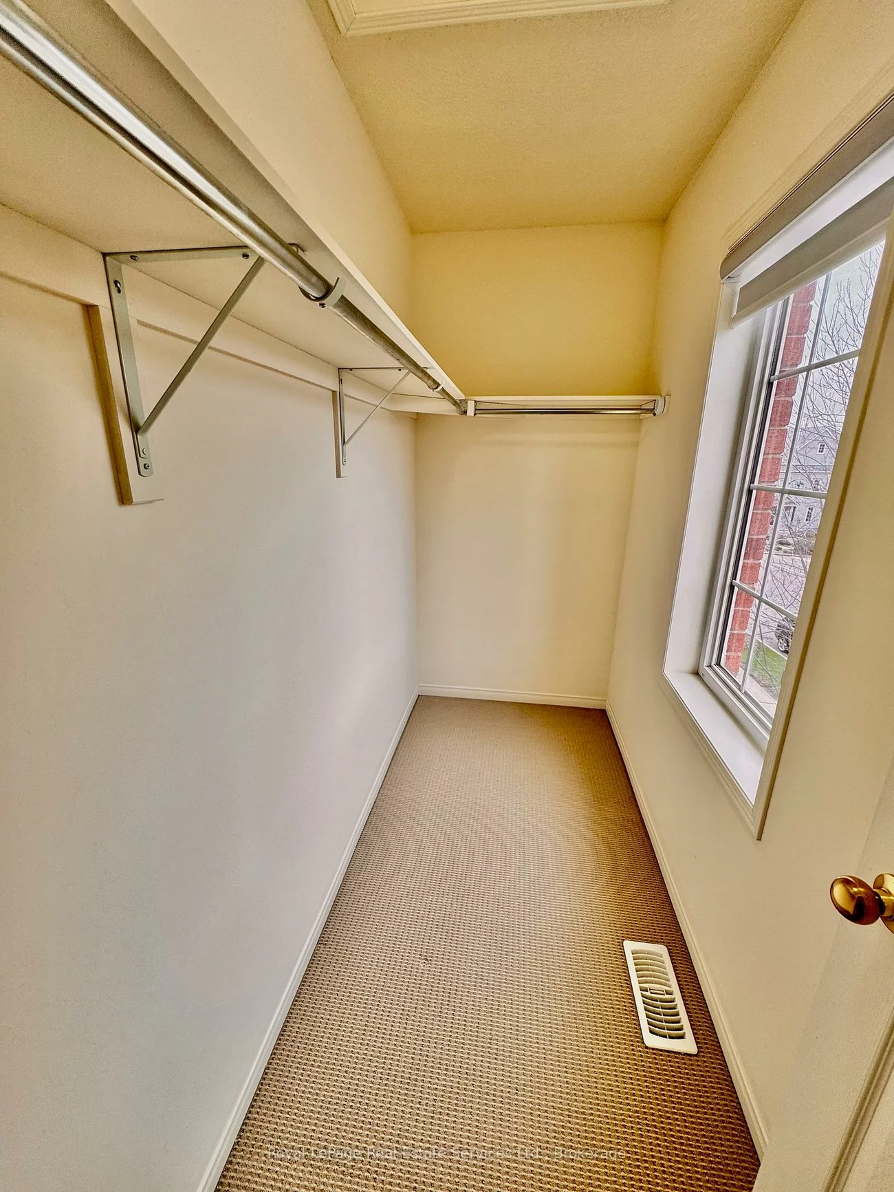 97, Georgian, 1015 - RO River Oaks, Oakville