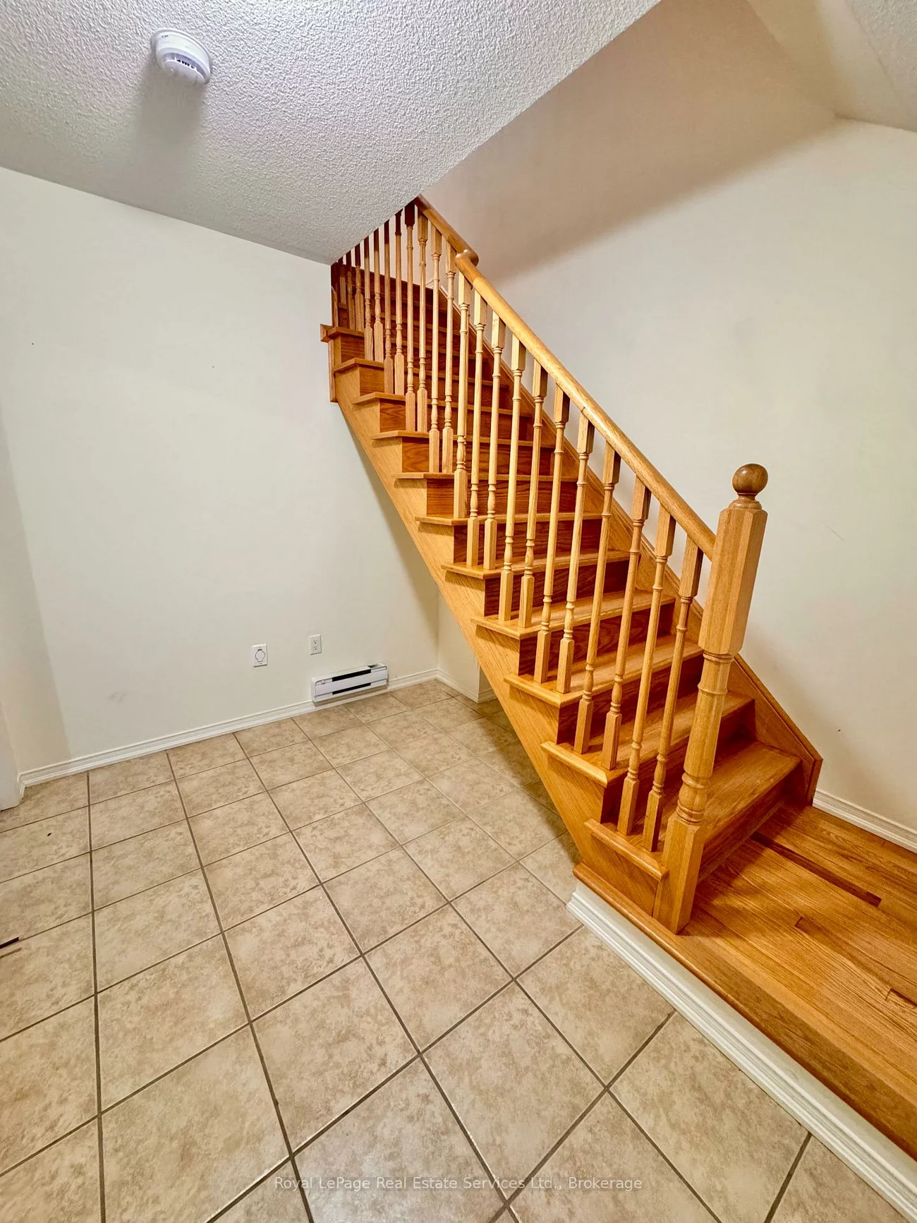 97, Georgian, 1015 - RO River Oaks, Oakville