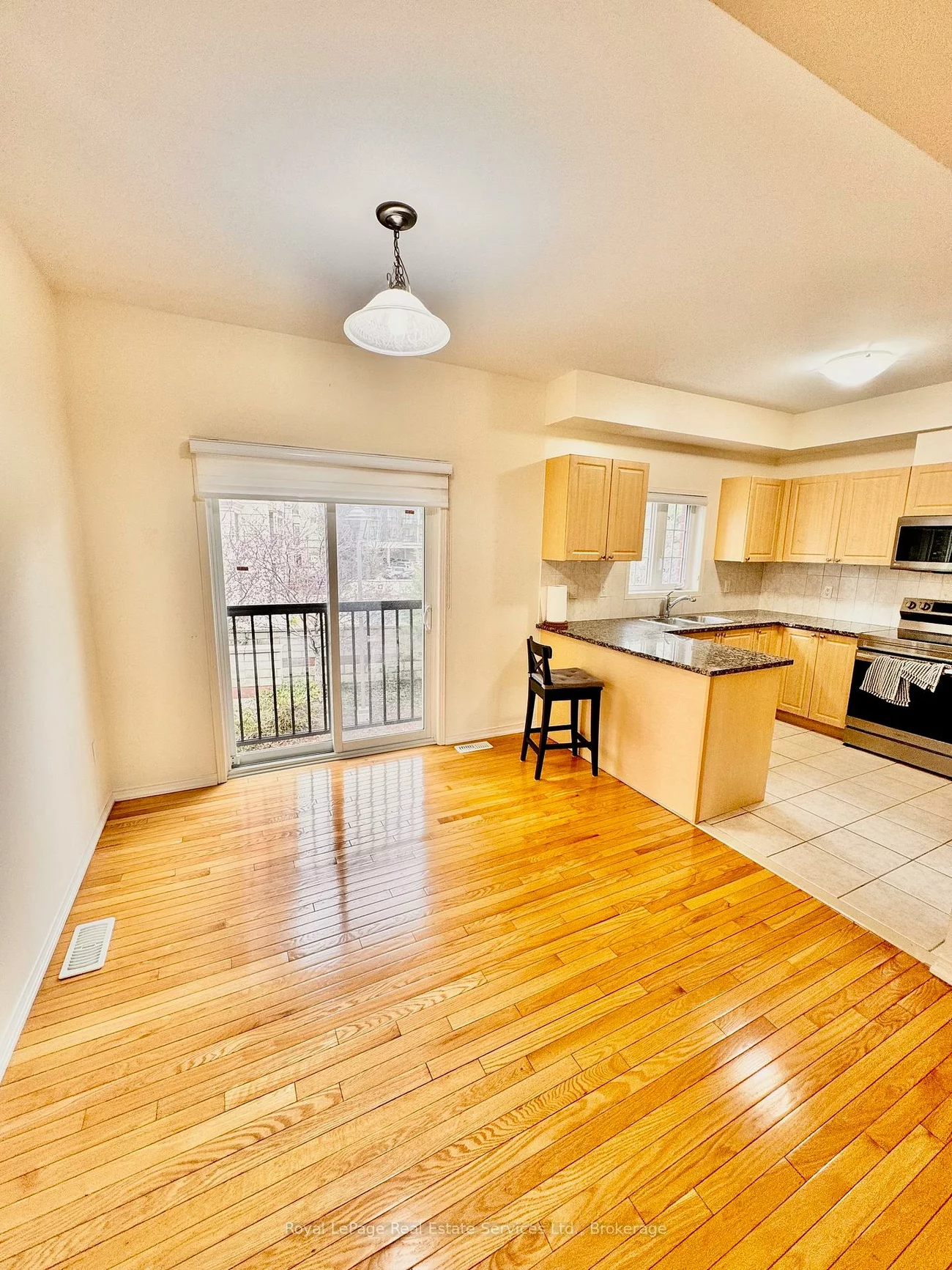 97, Georgian, 1015 - RO River Oaks, Oakville