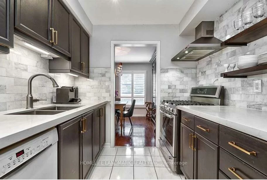 2006, Glenada, 1018 - WC Wedgewood Creek, Oakville