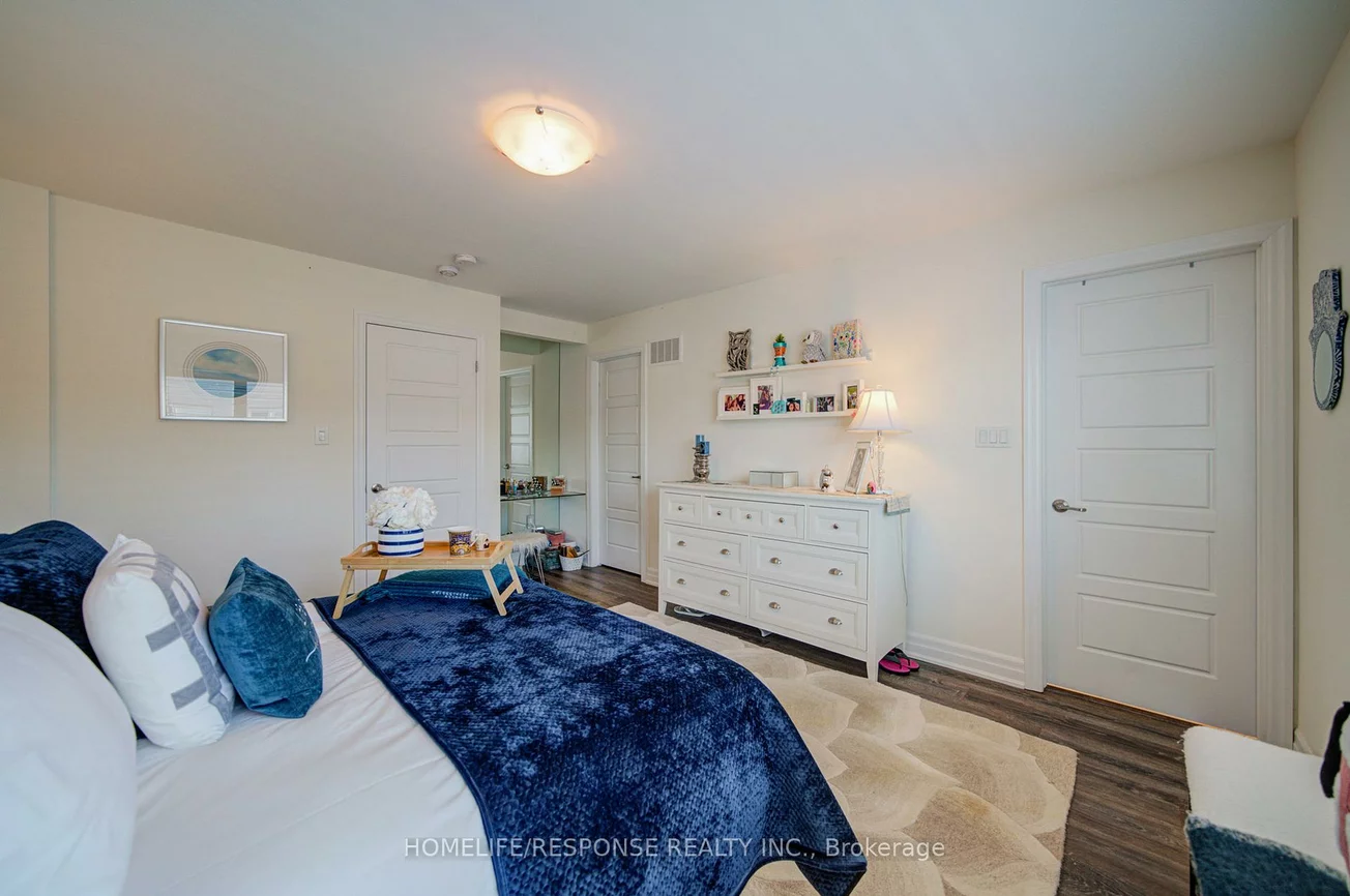 3023, Creekshore, 1008 - GO Glenorchy, Oakville