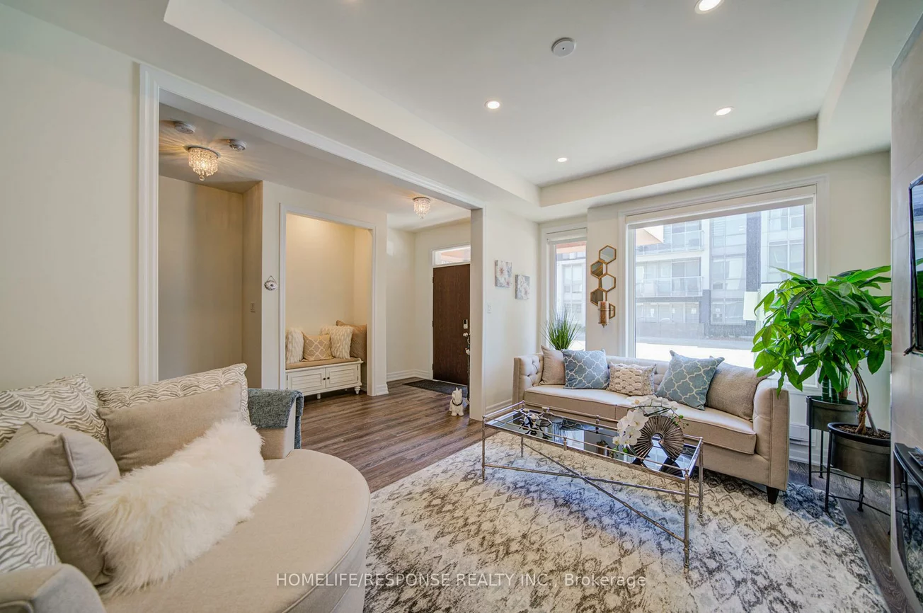 3023, Creekshore, 1008 - GO Glenorchy, Oakville