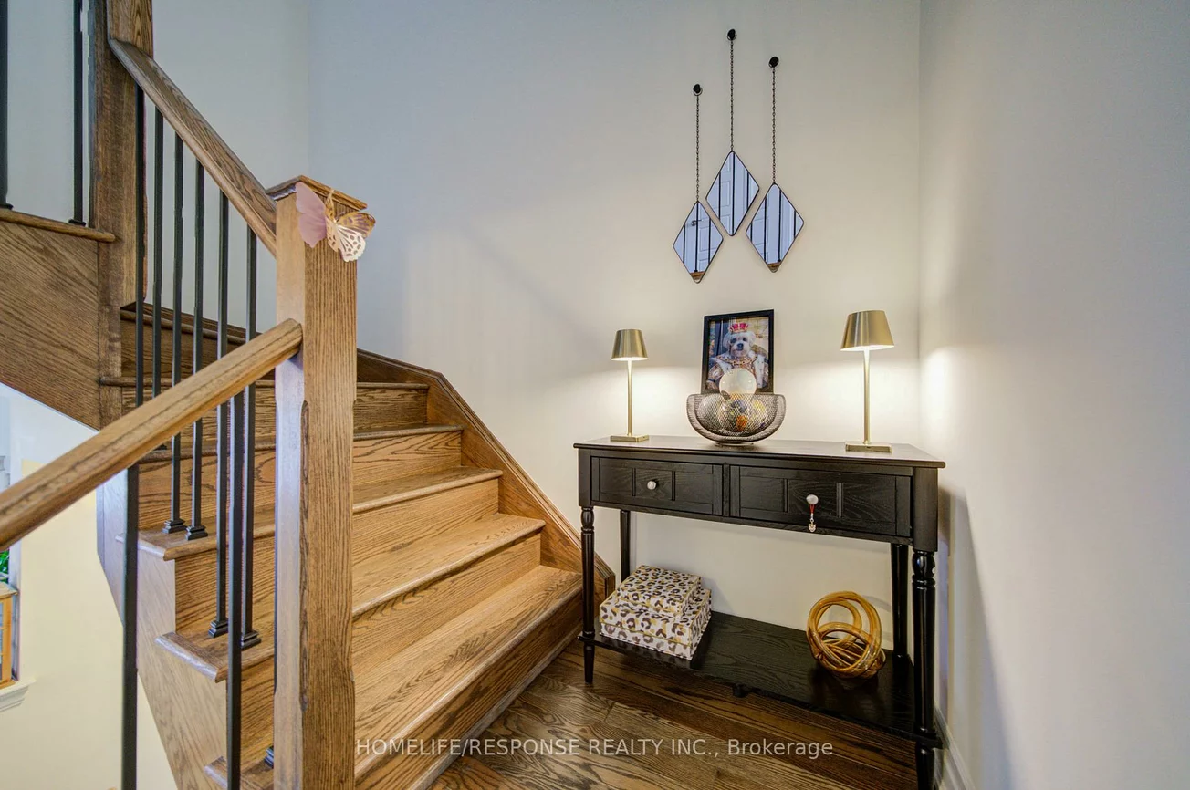 3023, Creekshore, 1008 - GO Glenorchy, Oakville