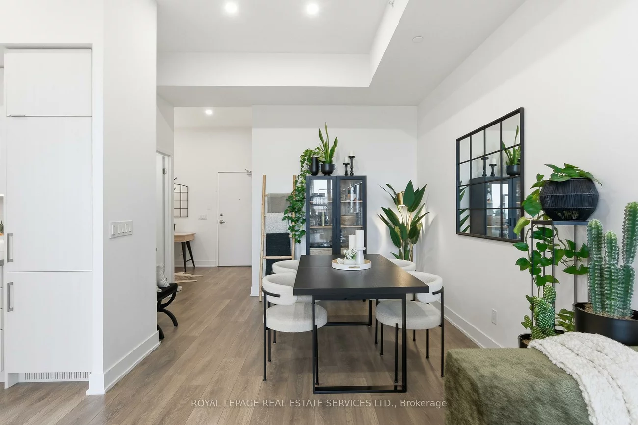 297, Oak Walk, 1015 - RO River Oaks, Oakville