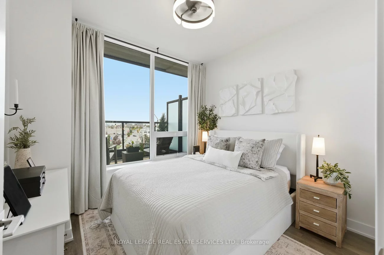 297, Oak Walk, 1015 - RO River Oaks, Oakville