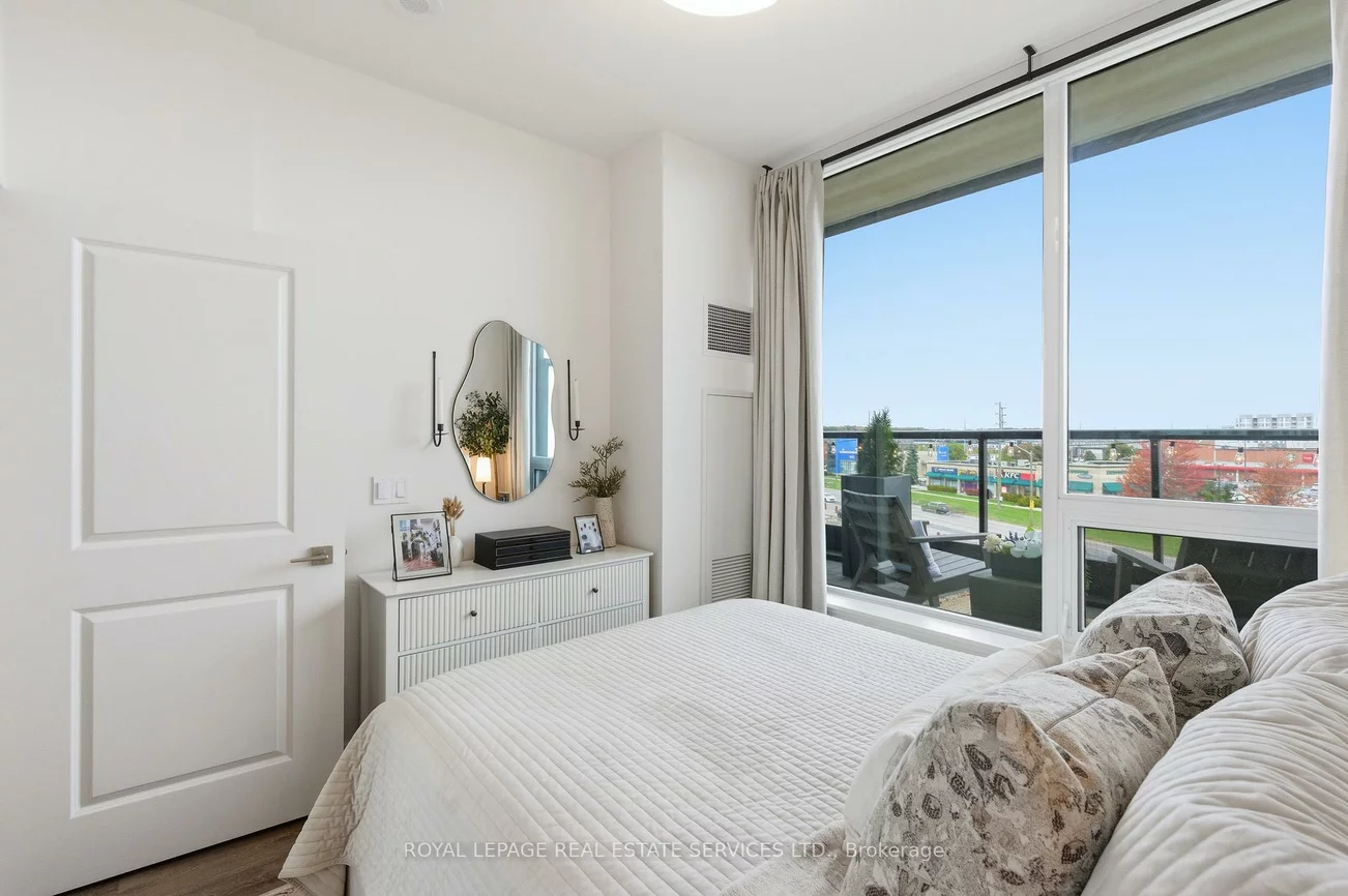 297, Oak Walk, 1015 - RO River Oaks, Oakville