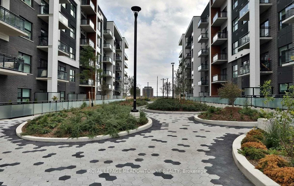 102, Grovewood, 1008 - GO Glenorchy, Oakville