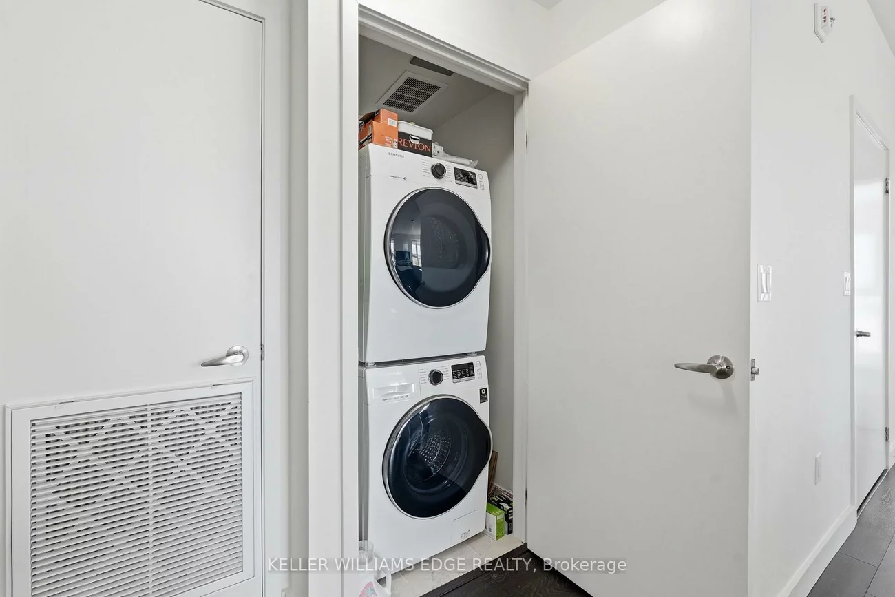 210, Sabina, 1008 - GO Glenorchy, Oakville