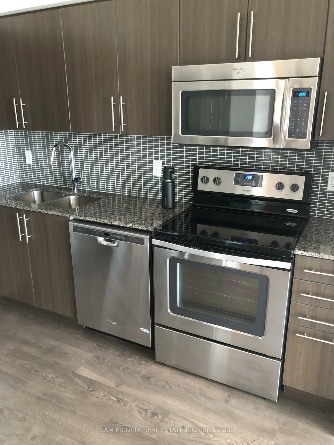 65, Speers, 1002 - CO Central, Oakville