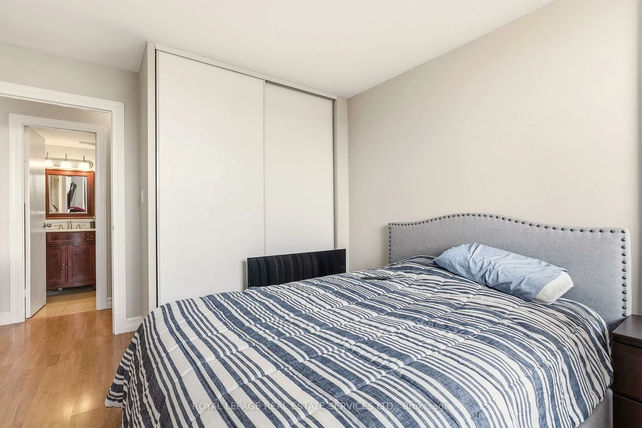 2263, Marine, 1001 - BR Bronte, Oakville