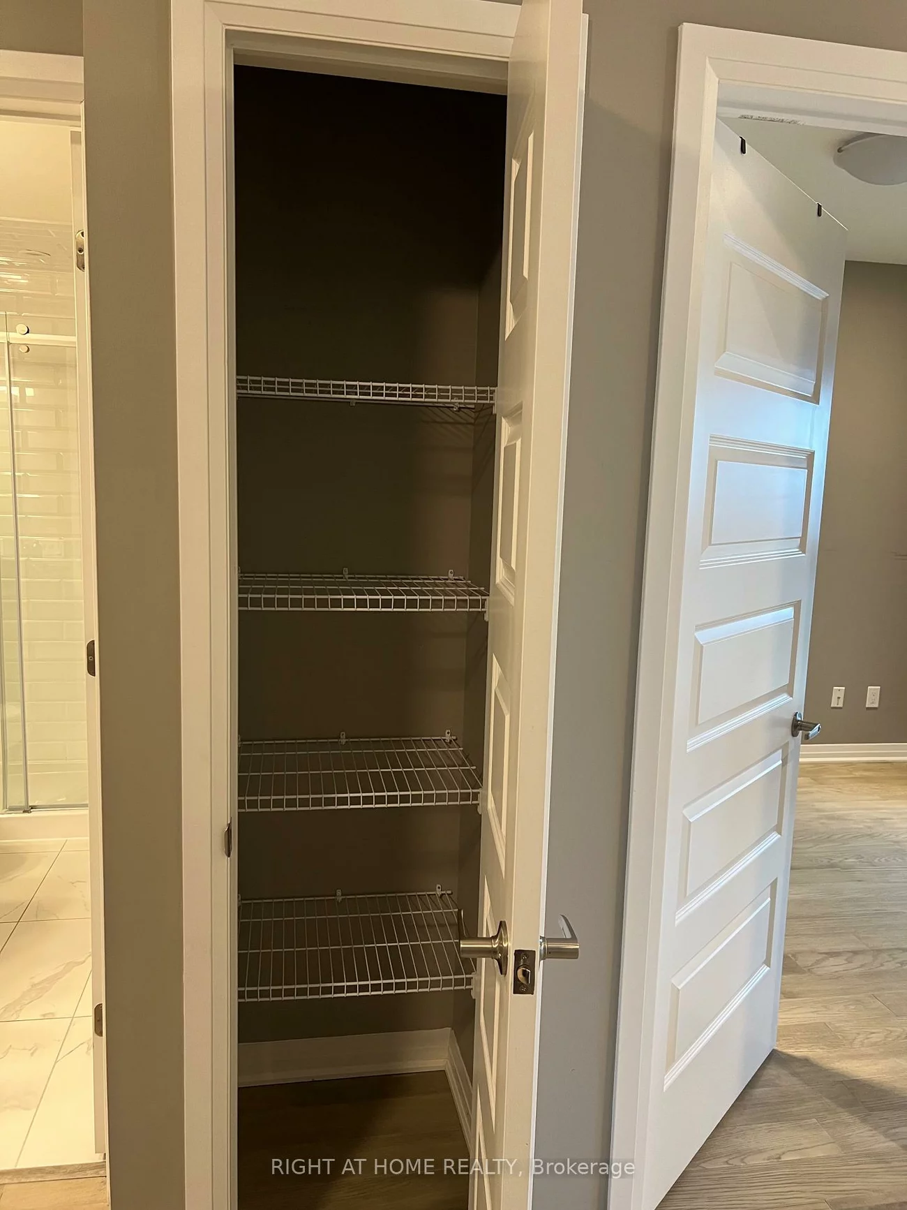 95, Dundas, 1008 - GO Glenorchy, Oakville