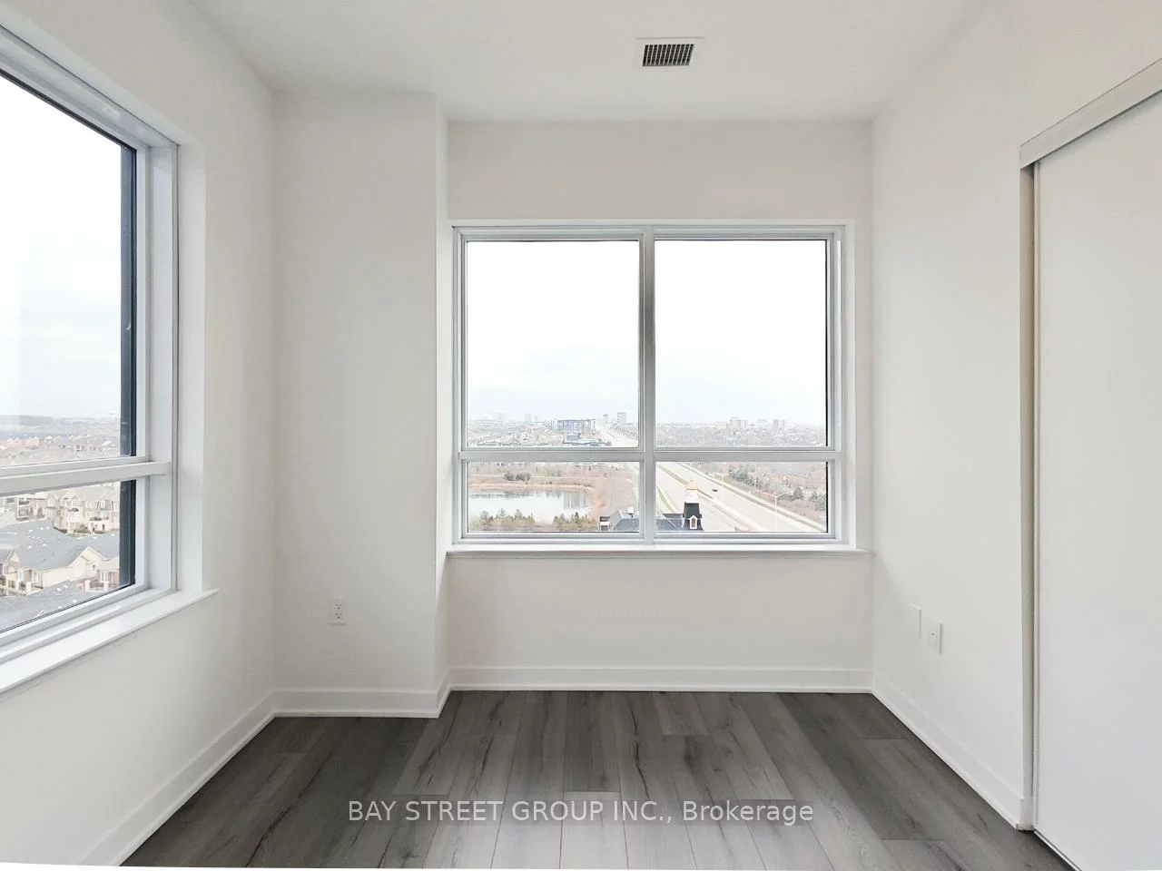 395, Dundas, 1008 - GO Glenorchy, Oakville