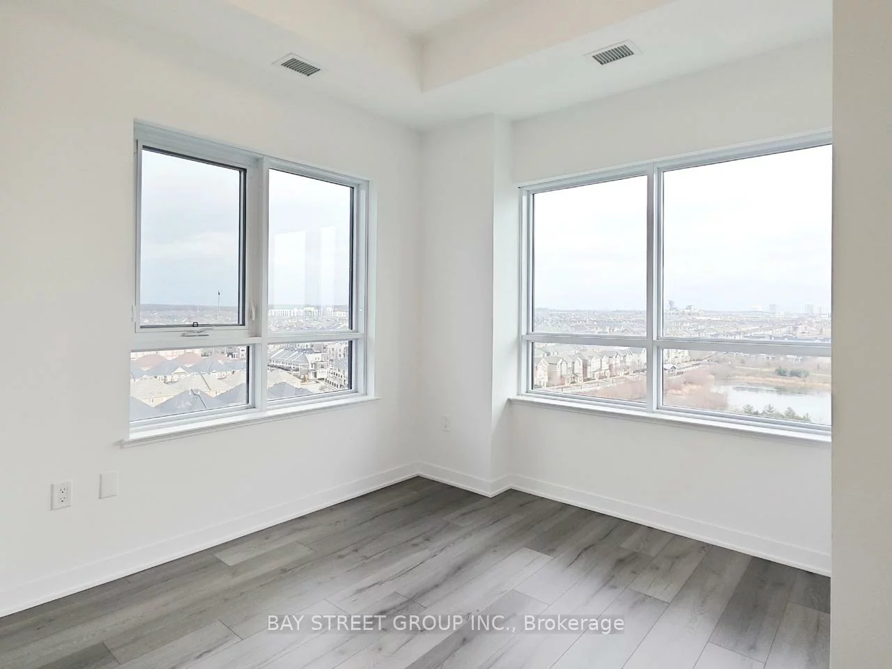 395, Dundas, 1008 - GO Glenorchy, Oakville