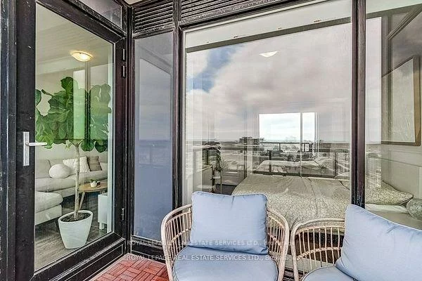 297, Oak Walk, 1015 - RO River Oaks, Oakville