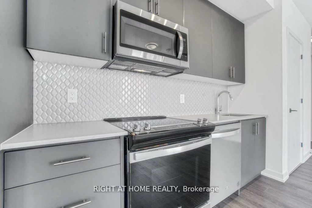 335, Wheat Boom, 1010 - JM Joshua Meadows, Oakville