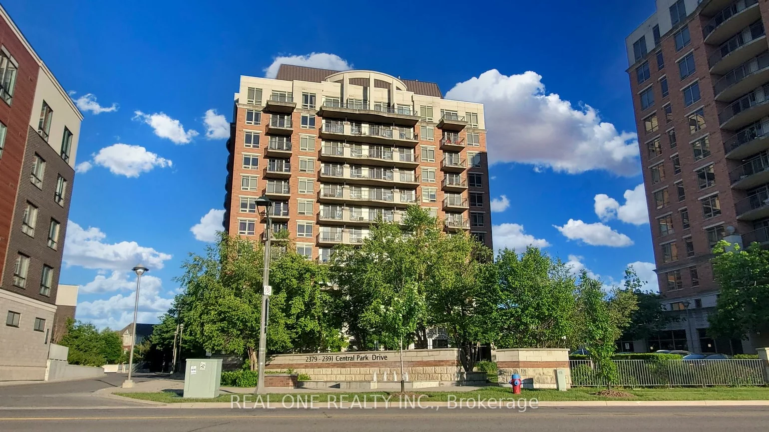 2391, Central Park, 1015 - RO River Oaks, Oakville