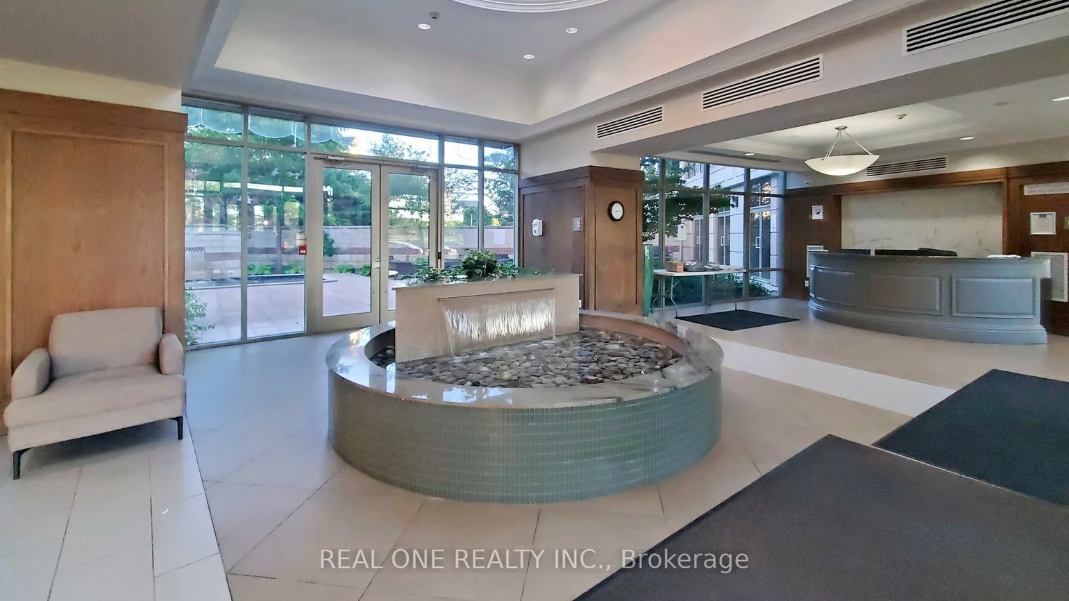 2391, Central Park, 1015 - RO River Oaks, Oakville