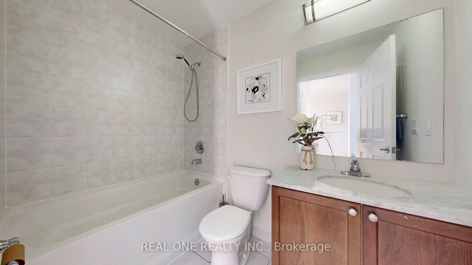 2391, Central Park, 1015 - RO River Oaks, Oakville