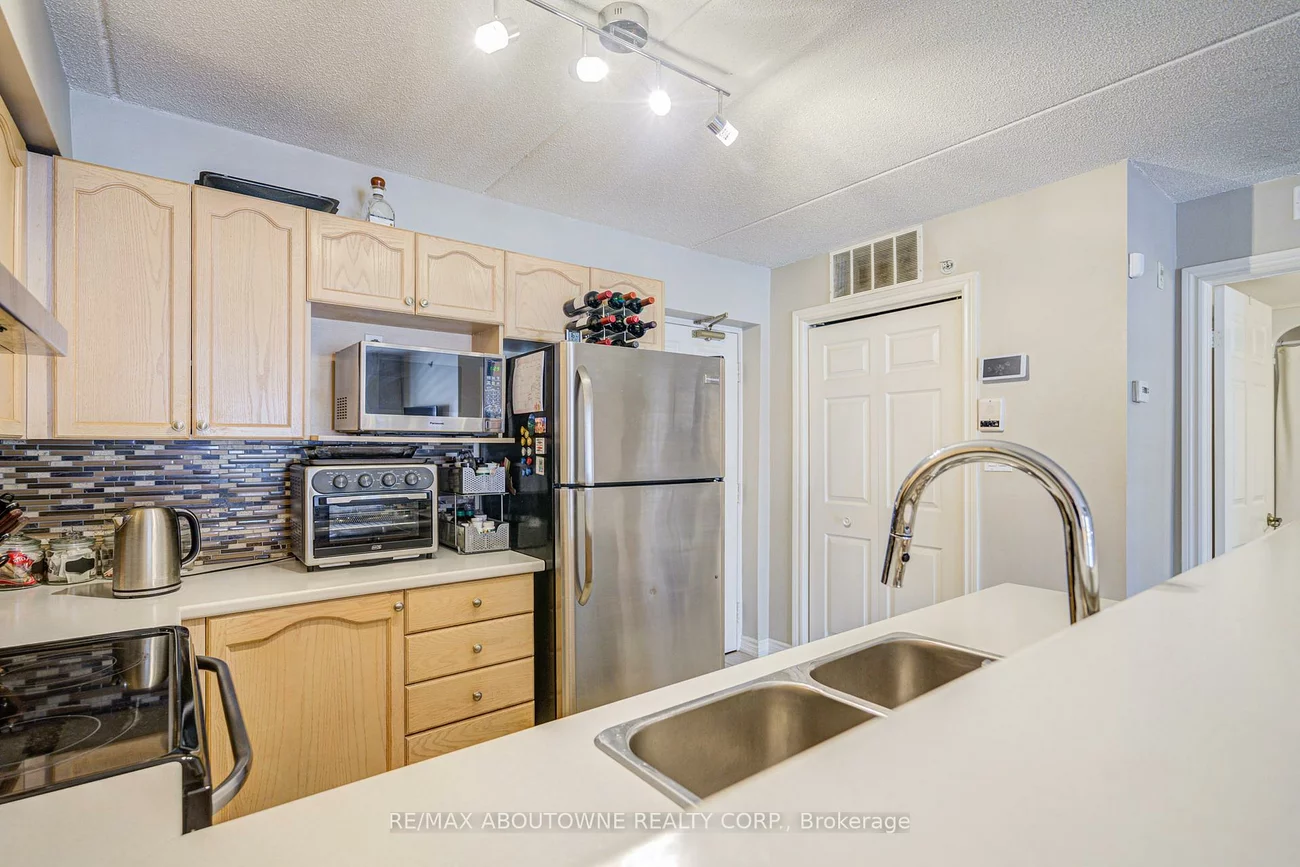 1490, Bishops, 1007 - GA Glen Abbey, Oakville