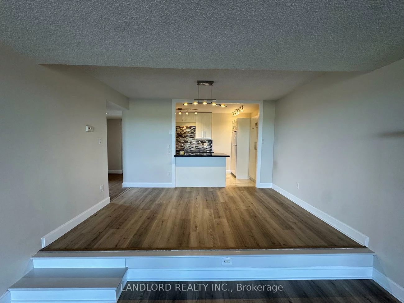 20, Speers, 1002 - CO Central, Oakville
