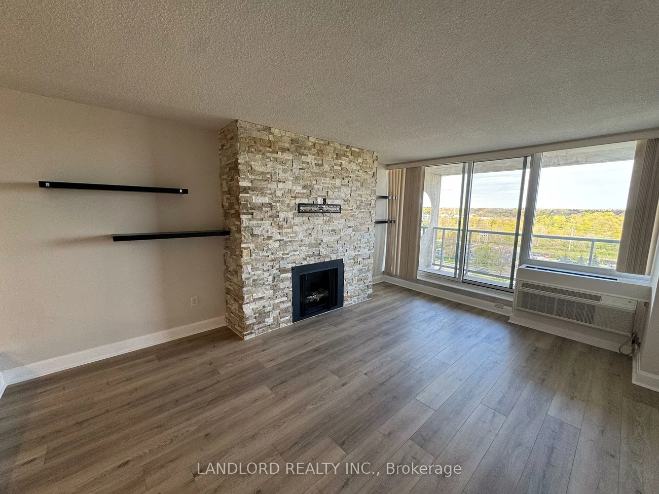 20, Speers, 1002 - CO Central, Oakville