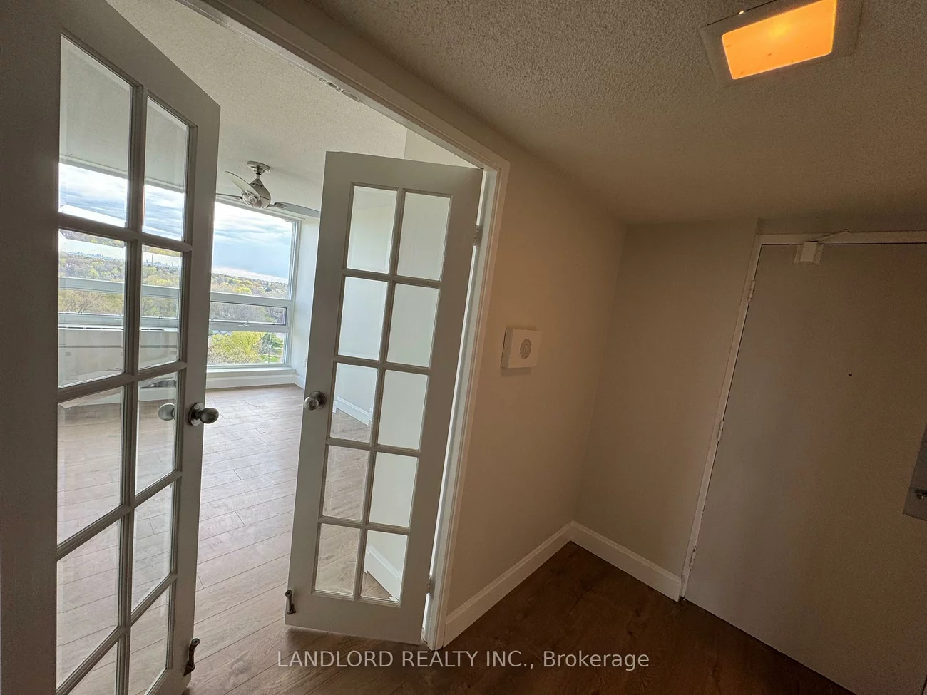 20, Speers, 1002 - CO Central, Oakville