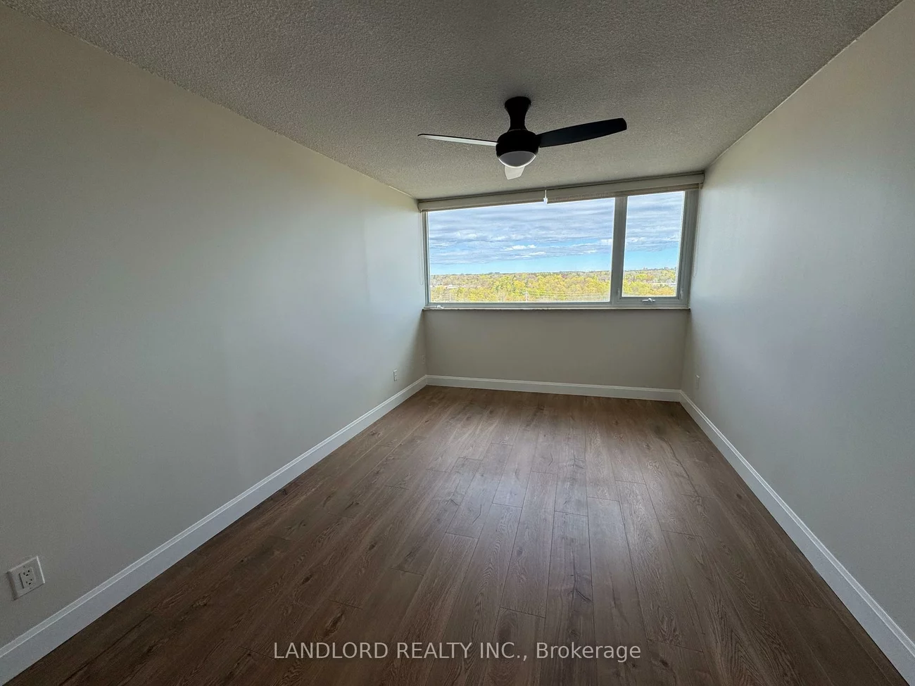 20, Speers, 1002 - CO Central, Oakville