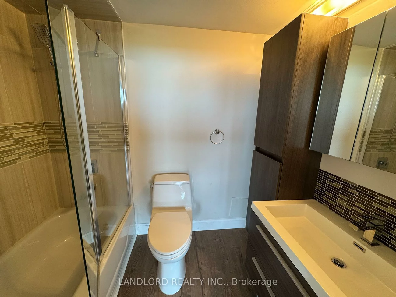 20, Speers, 1002 - CO Central, Oakville