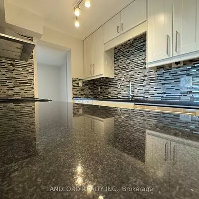 20, Speers, 1002 - CO Central, Oakville
