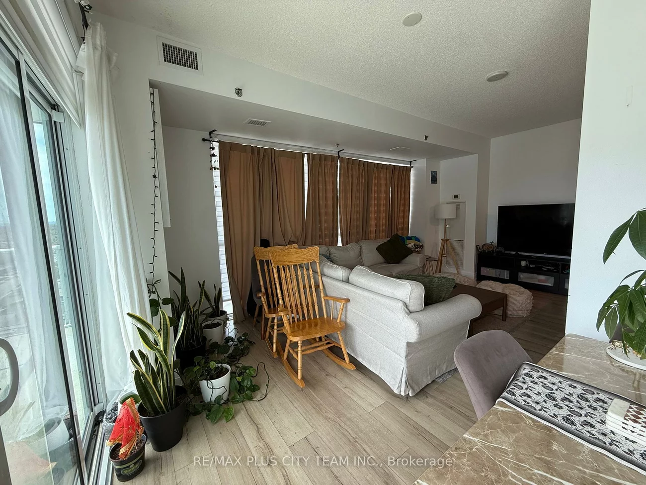 65, Speers, 1002 - CO Central, Oakville