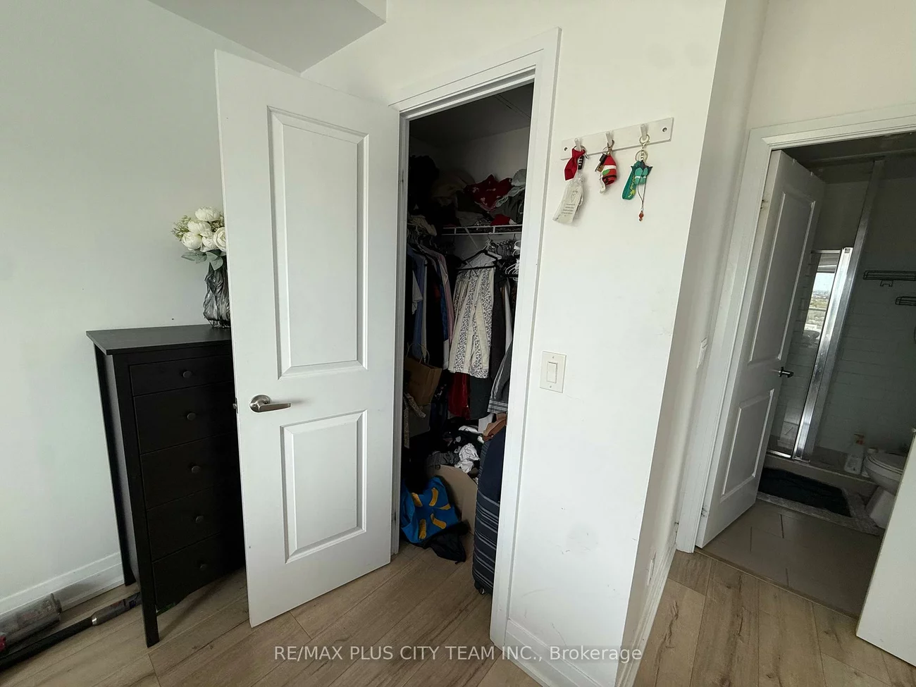 65, Speers, 1002 - CO Central, Oakville