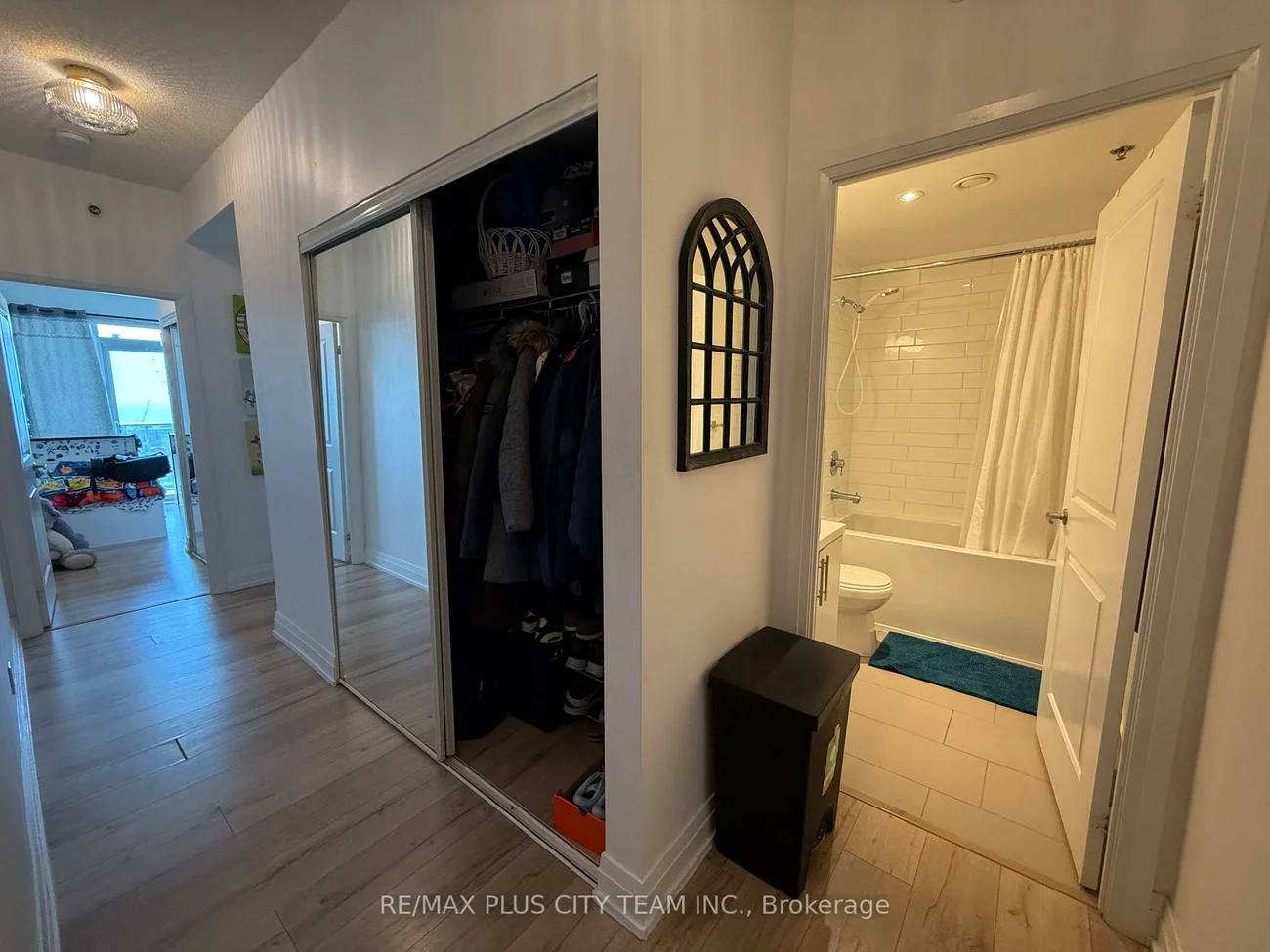 65, Speers, 1002 - CO Central, Oakville