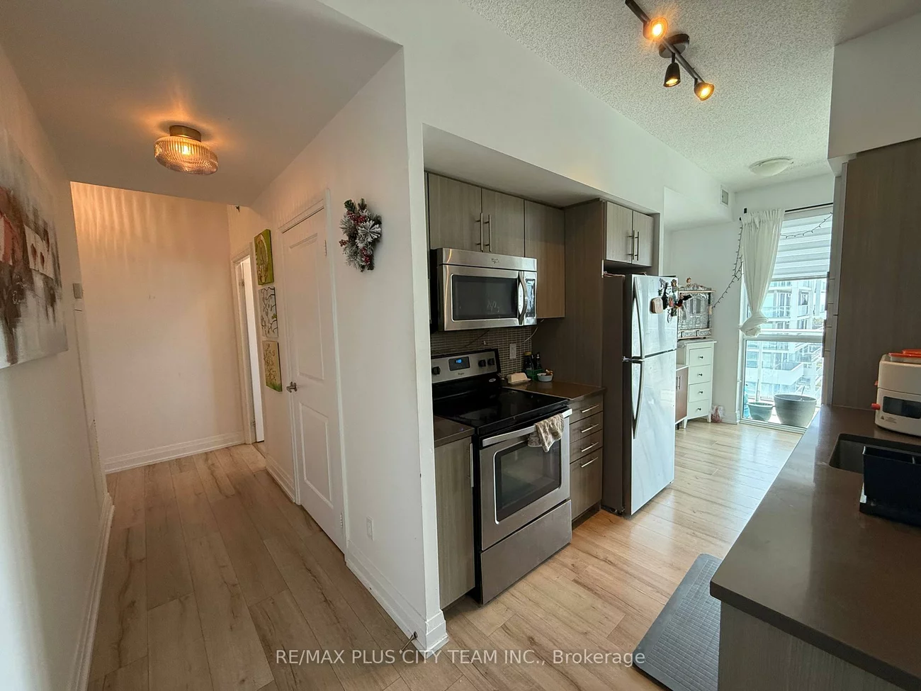 65, Speers, 1002 - CO Central, Oakville
