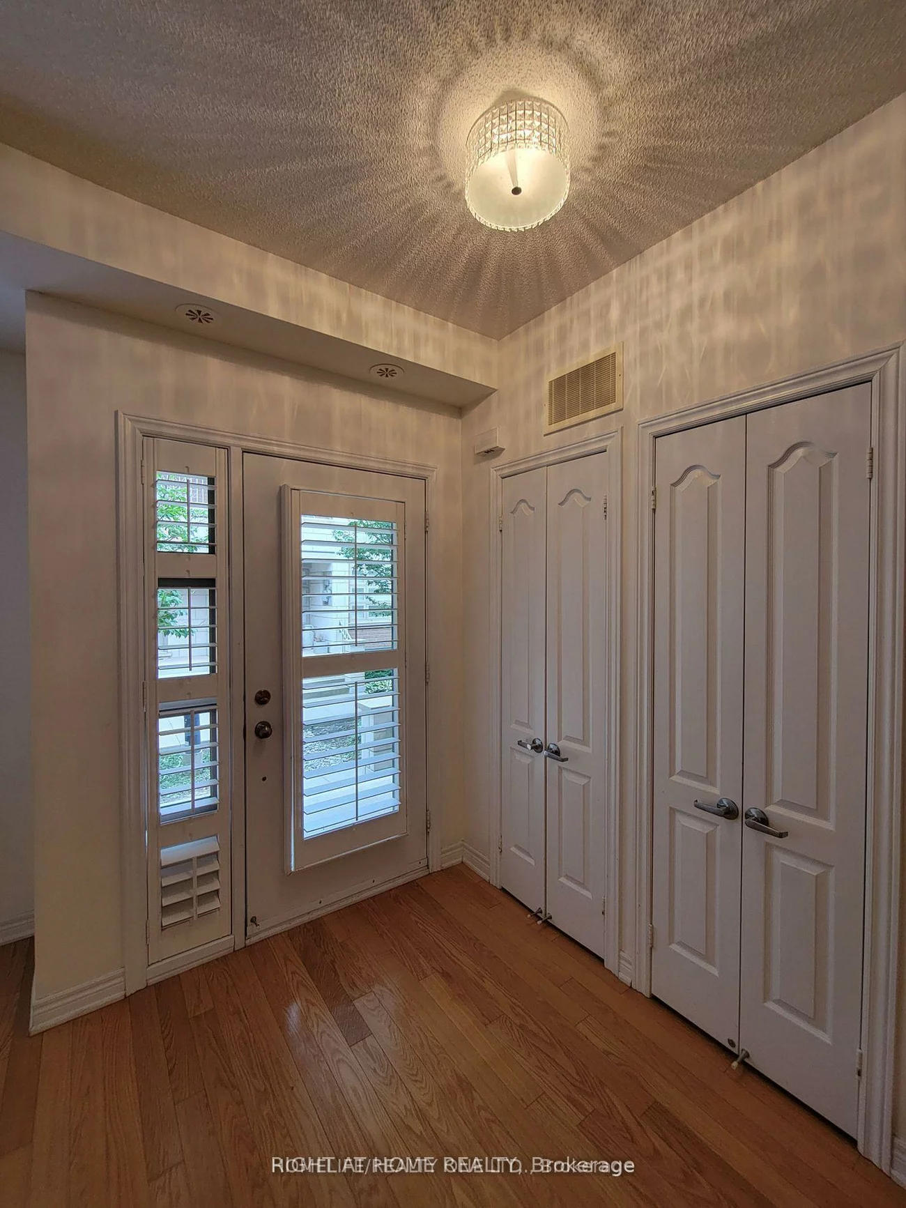 2460, Prince Michael, 1009 - JC Joshua Creek, Oakville