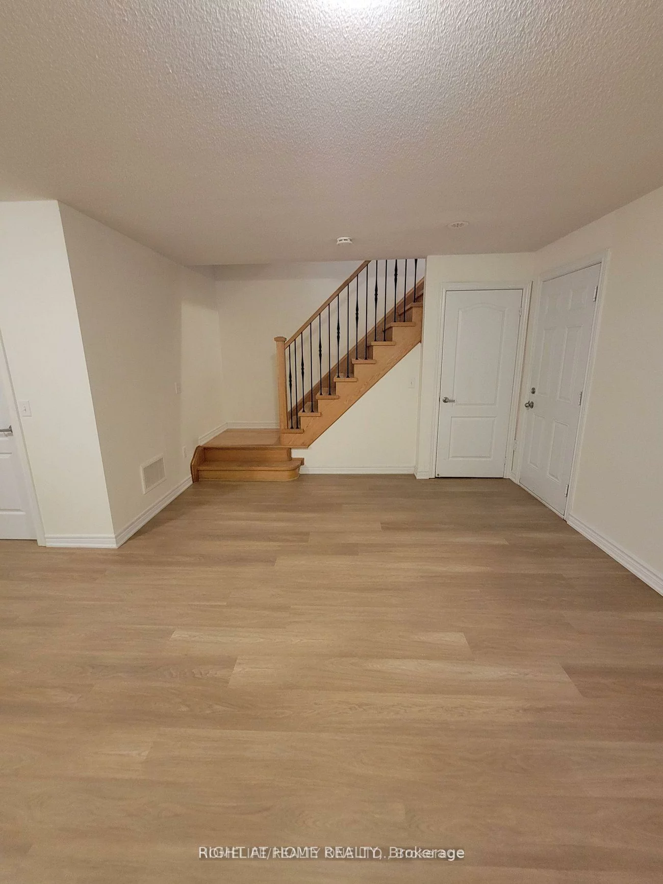 2460, Prince Michael, 1009 - JC Joshua Creek, Oakville