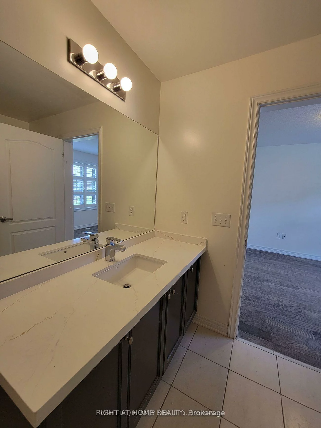 2460, Prince Michael, 1009 - JC Joshua Creek, Oakville