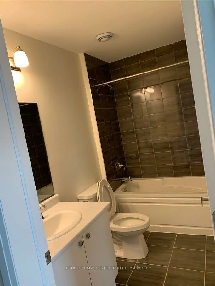 128, Grovewood, 1008 - GO Glenorchy, Oakville