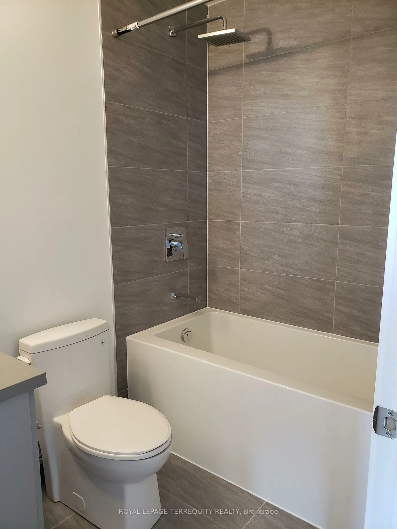 297, Oak Walk, 1015 - RO River Oaks, Oakville