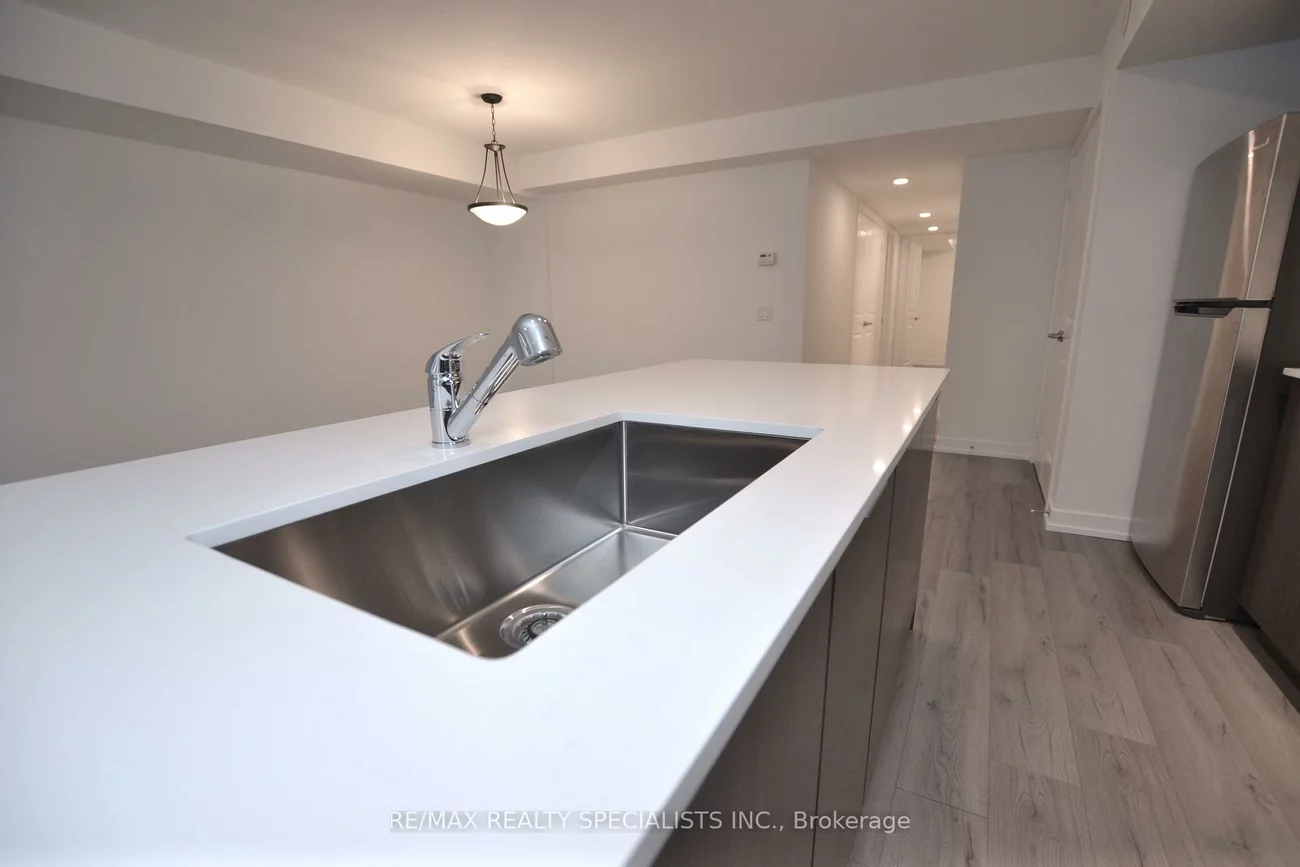 3066, Sixth, 1008 - GO Glenorchy, Oakville