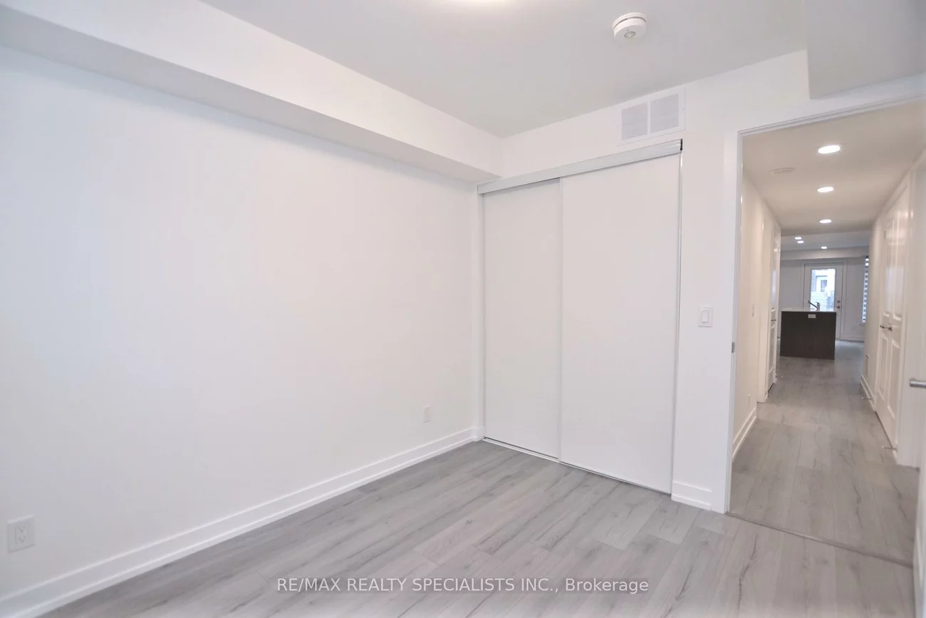 3066, Sixth, 1008 - GO Glenorchy, Oakville