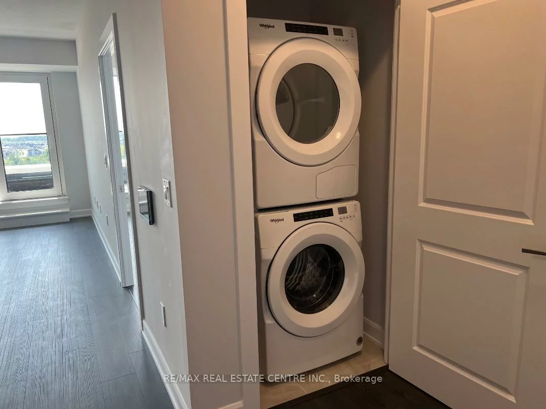 3200, William Colston, 1010 - JM Joshua Meadows, Oakville
