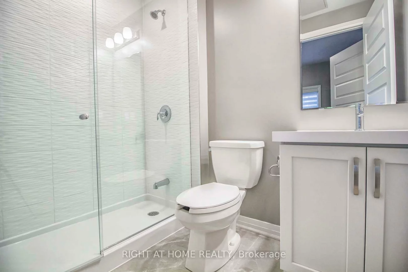 102, Grovewood Common, 1008 - GO Glenorchy, Oakville