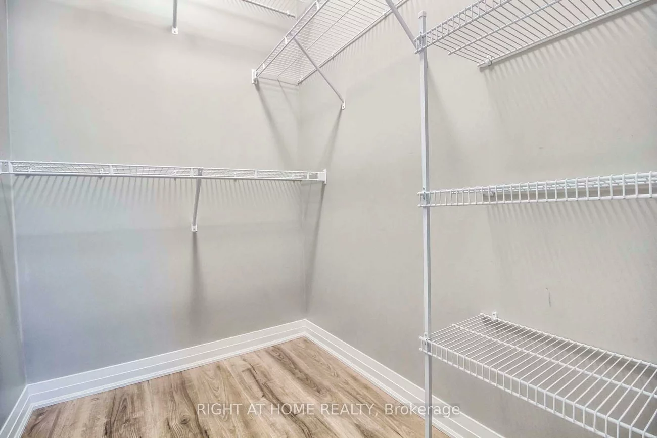 102, Grovewood Common, 1008 - GO Glenorchy, Oakville
