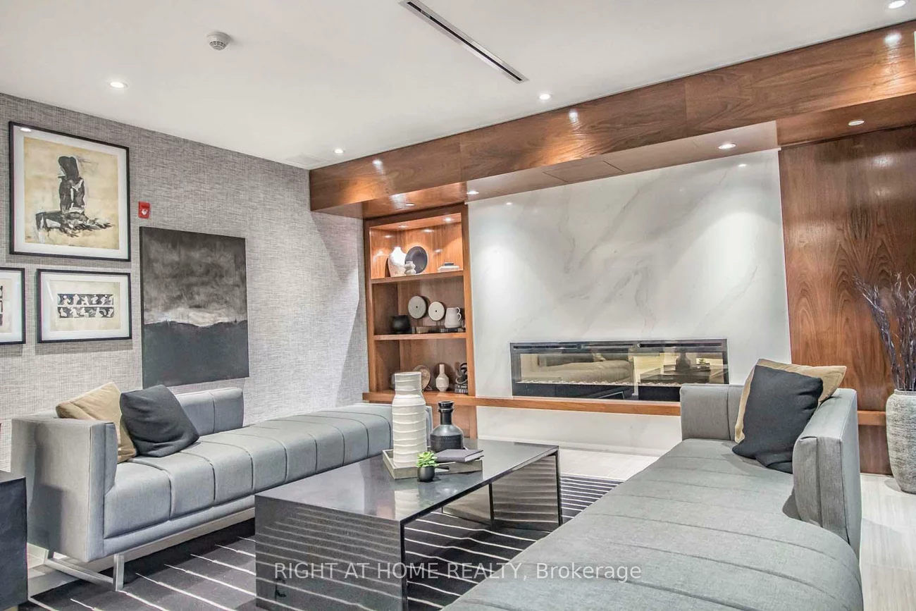 102, Grovewood Common, 1008 - GO Glenorchy, Oakville